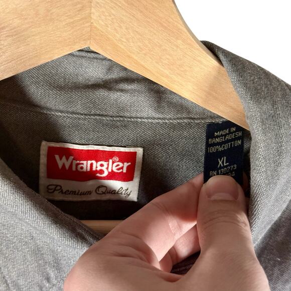 Wrangler 2 Men's XL NWT Blue & Gray 100% Cotton Relaxed Fit L/S Button Up Shirts - Picture 3 of 13
